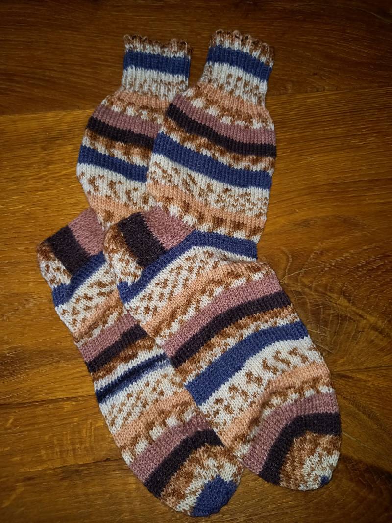 Gestrickte Socken - Gr. 38/39 Gestrickte Socken - Gr. 38/39 von Zugenaeht