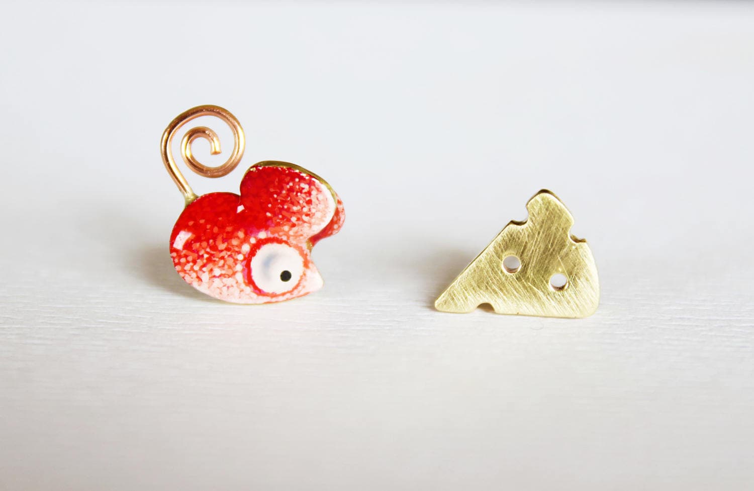Maus &käse - Ohrstecker Sterling Silver925 Vergoldet-Handbemalt Mit Acryl-Rot Farbe-Tier Schmuck-Funny Maus &käse - Ohrstecker Sterling Silver925 Vergoldet-Handbemalt Mit Acryl-Rot Farbe-Tier Schmuck-Funny von ZuluAndLulu