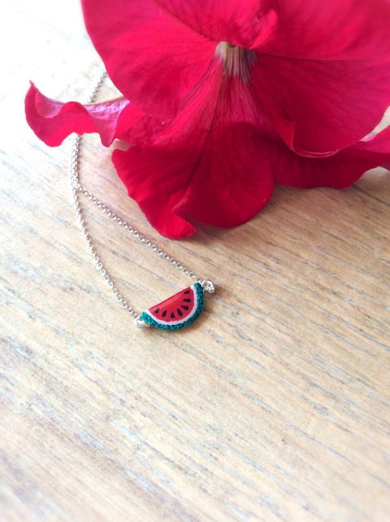 Wassermelone Halskette Anhänger-Handmade Sterling Silber-Handbemalte-Original Gemälde-Tiny-Obst Schmuck-Miniatur Essen Schmuck von ZuluAndLulu