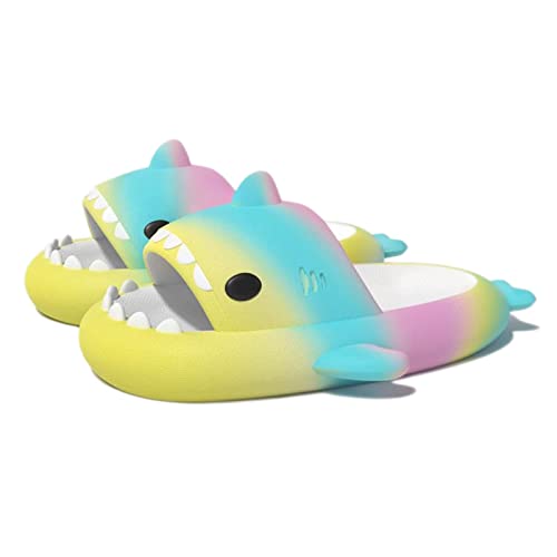 Zureto Sharkies Shoes, Cute Cloudy Shark Slides Erwachsene, Shark Two-Tone Hausschuhe Unisex (Yellow Green Pink, adult, women, numeric_40, numeric_range, eu_footwear_size_system, numeric_41, medium) von Zureto