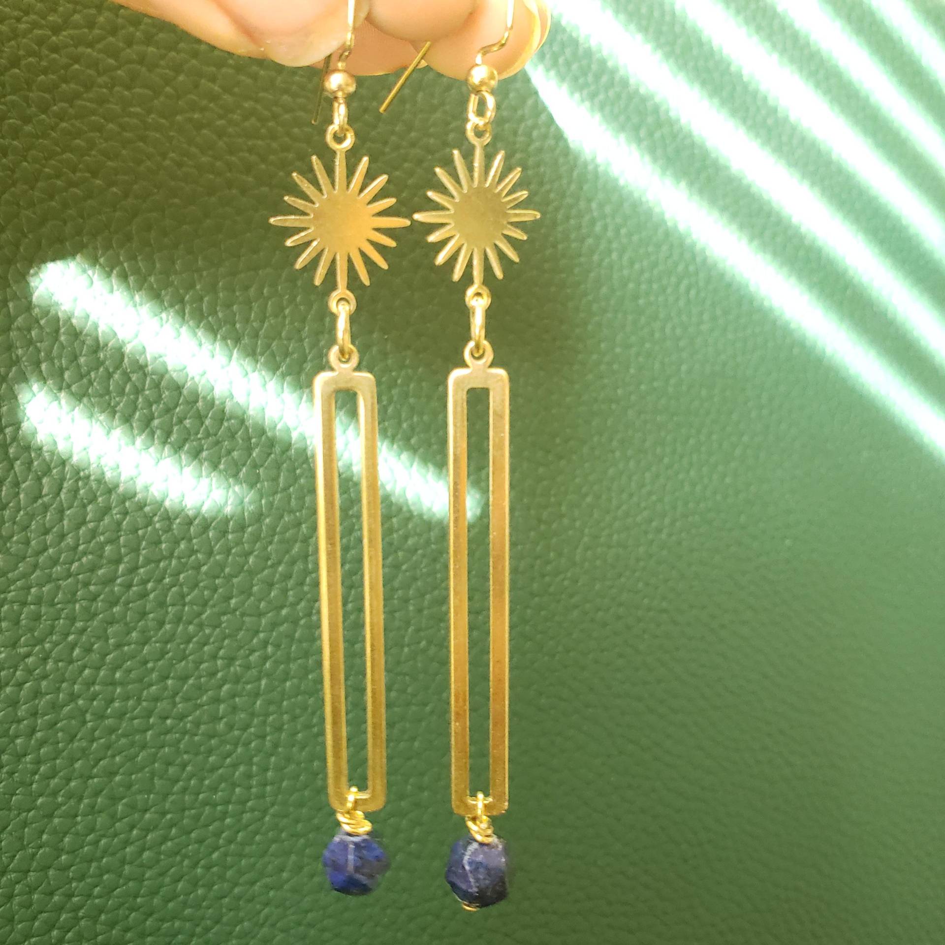 Twilight Ohrringe Aus Messing Mit Lapis Twilight Ohrringe Aus Messing Mit Lapis von ZuriAkachiBoutique