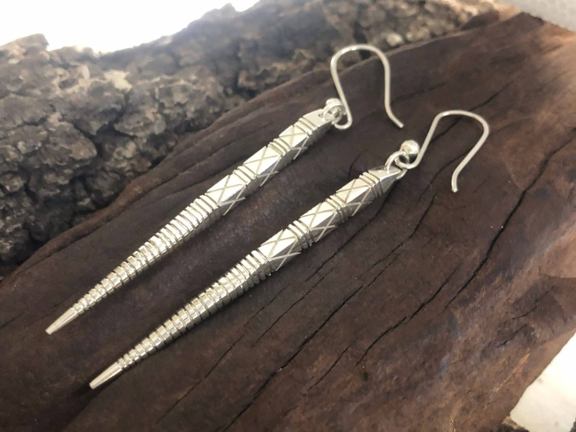ndebele Sterling Silber Spike Ohrringe Made in Simbabwe ndebele Sterling Silber Spike Ohrringe Made in Simbabwe von ZuriCollection