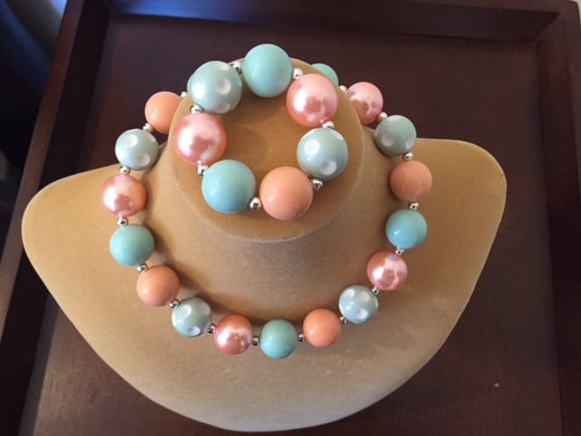 Pfirsich Und Minze Klobige Kinder Halskette Armband Set, Bead-Schmuck-Set, Bubblegum Schmuck-Set von ZuriDesignsBoutique