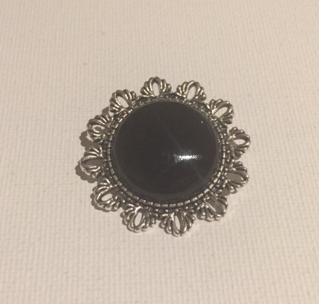 Runde Edelstein Starburst Brosche, Schwarzer Onyx Cabochon Rosenquarz Tigerauge Brosche von ZuriDesignsBoutique