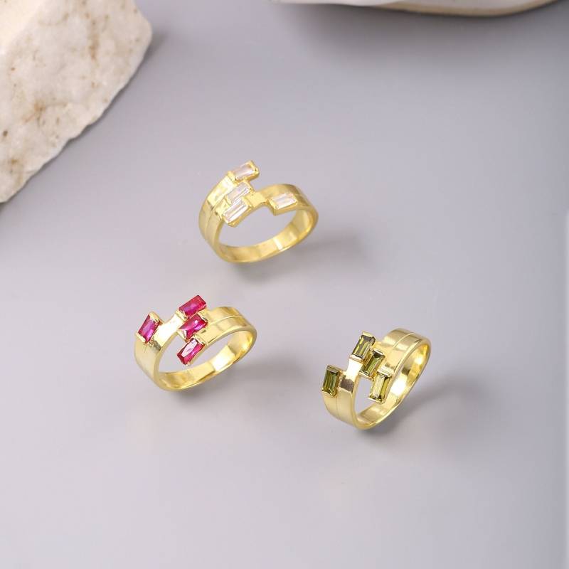 Art Deco Ring Gold. Baguette Cz Kristall Ring. Lässiger in Messing Vergoldet. Designer Alltagsring Für Frauen von Zurooh