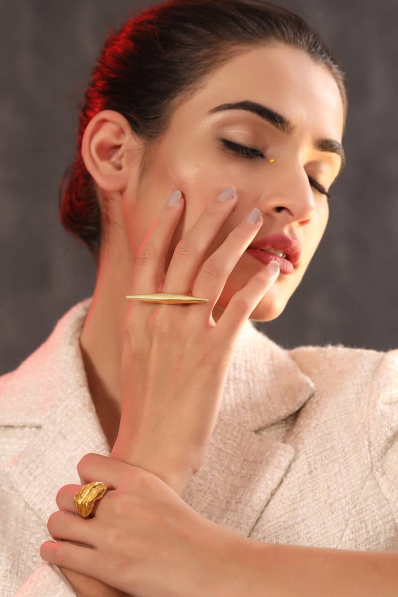 Boho Statement Ring Goldfarben. Spike-Ring. Auffälliger Großer Ring. Massiver Messing von Zurooh