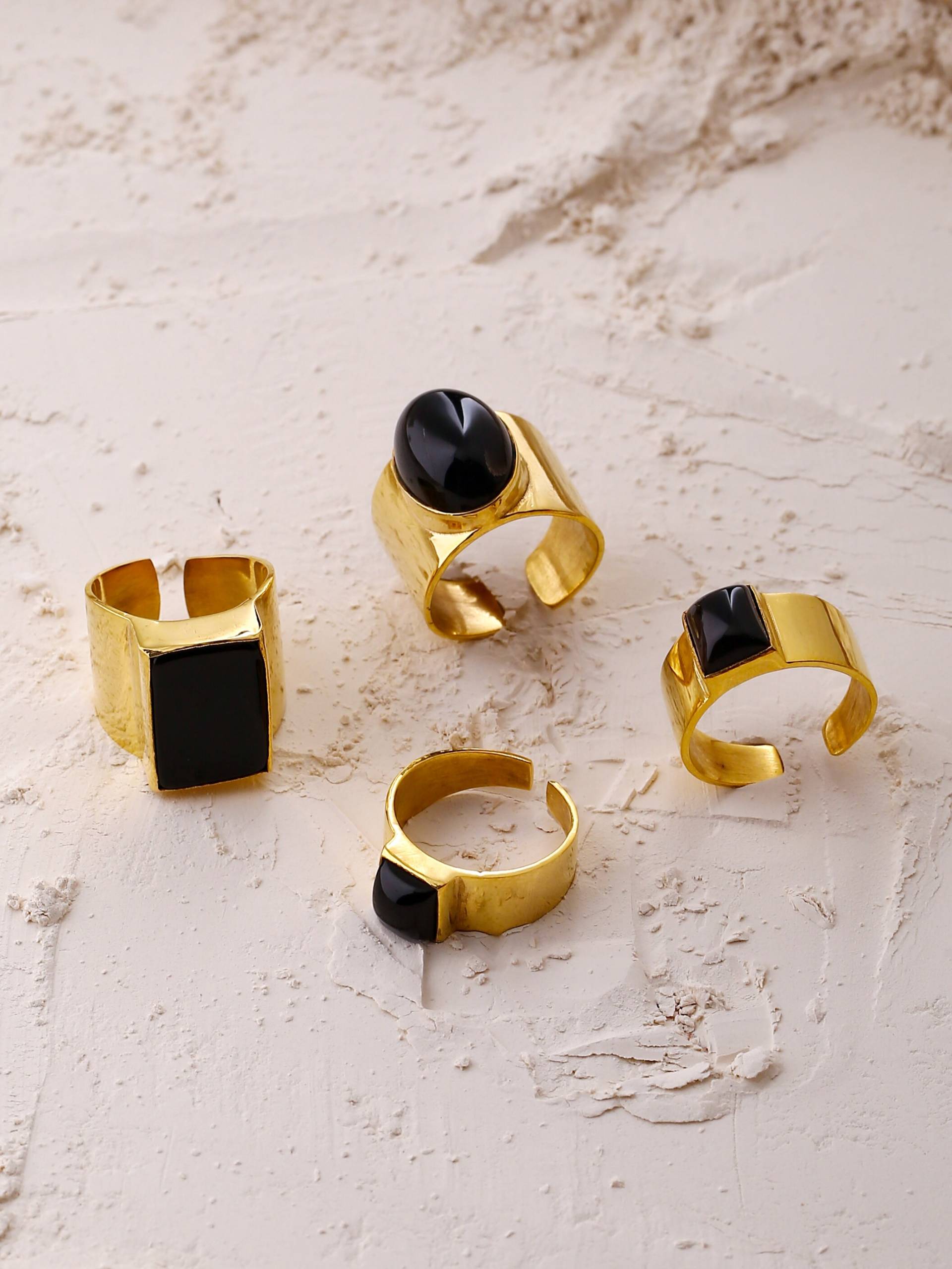 Onyx Ring Vergoldet. Boho Schwarzer Verstellbarer Ring. Statement in Silber 925. Schwarze Kristall Funky Designer Ringe. Massive Silberringe Onyx Ring Vergoldet. Boho Schwarzer Verstellbarer Ring. Statement in Silber 925. Schwarze Kristall Funky Designer Ringe. Massive Silberringe von ZuroohSilver