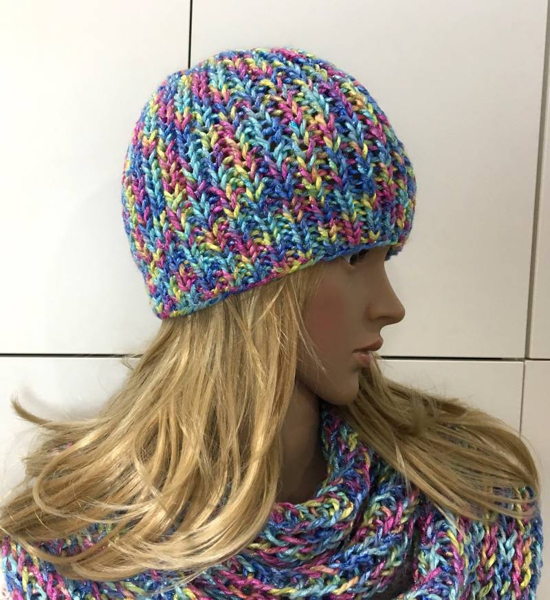 Mütze Und Double Twist Infinity Schal Handarbeit Strick Set, Beanie Cowl Set -Sku Mi56177-1 von ZuzisStudio