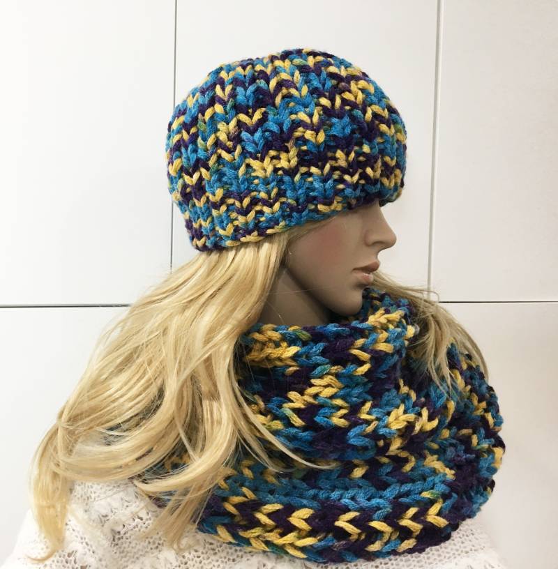 Mütze Und Double Twist Infinity Schal Handmade Strick Set, Beanie Cowl Set -Sku Pb54386-1 von ZuzisStudio
