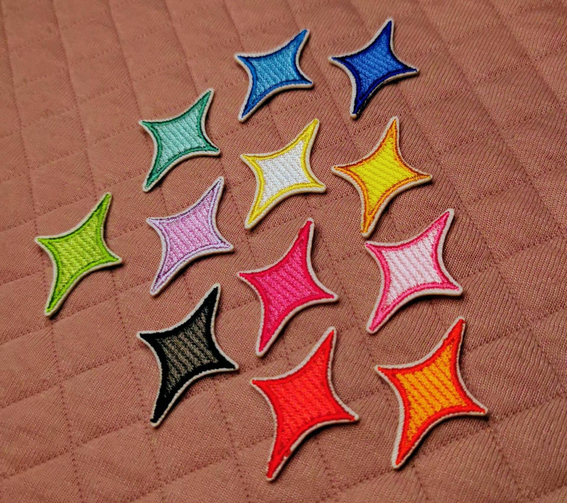 Bügel Patch | Sparkle Funkel Sterne Verschiedene Farben Zur Auswahl Aufnäher Für Kleidung von ZweiartigKlebekunst