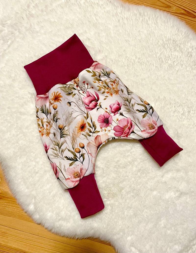 Pumphose 44-122 | Blumen Zweige Frühling Blätter Pastell Hose Kind Frühchen Baby Mädchen Junge Mitwachshose Geschenk von ZwergenNaehstuebchen