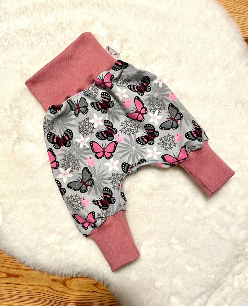 Pumphose 44-122 | Schmetterlinge Butterfly Ross Grau Frühling Hose Kind Frühchen Baby Mädchen Junge Mitwachshose Geschenk von ZwergenNaehstuebchen