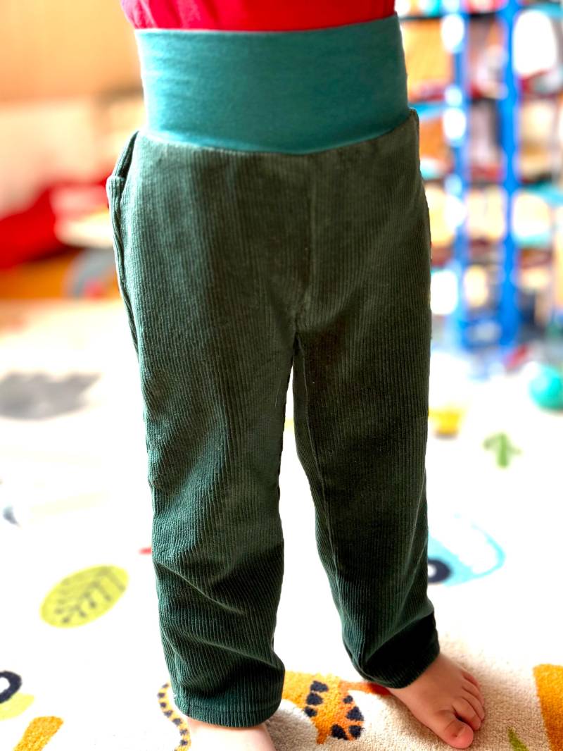 Weiche Cordhose Kinder Babys 56-122 | Pumphose Nicky Cord Jersey Herbst Winter Krabbelhose Einfarbig Uni Frühchen Kindergarten Krippe von ZwergenNaehstuebchen