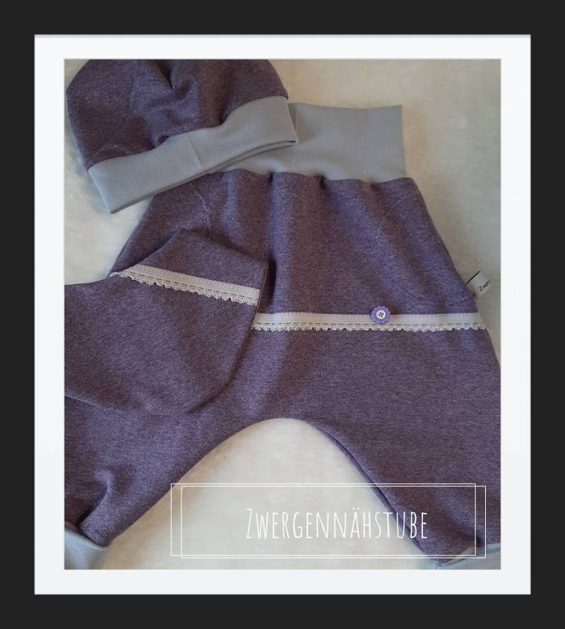 Baby Set Pumphose Mütze Tuch Lila Mit Spitze von Zwergennaehstube