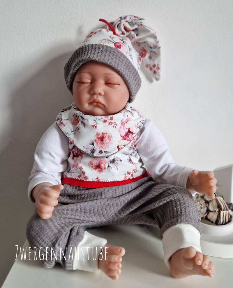 Set Strampler Babyhose Und Tuch Waffeljersey Jersey Rot Weiß Grau Blumen Geschenk Zur Geburt Babyset von Zwergennaehstube