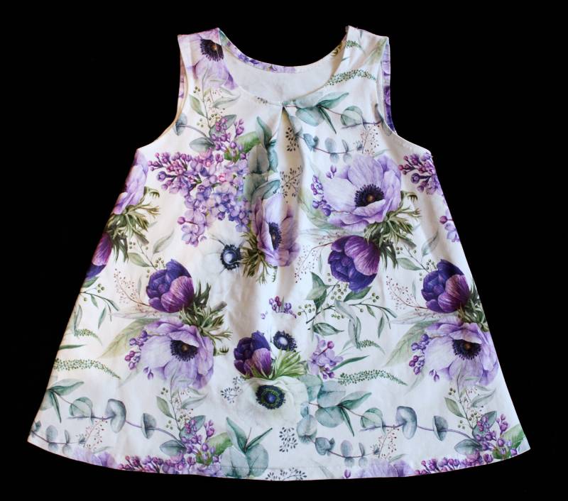 Kleid Luftig Locker Mit Brustfalte Blumen Flieder Schlicht Lila Sommer Kurzarm Geschenk Mädchen Baby Kind 74 80 86 92 98 104 110 116 122 128 von ZwergerlFashion
