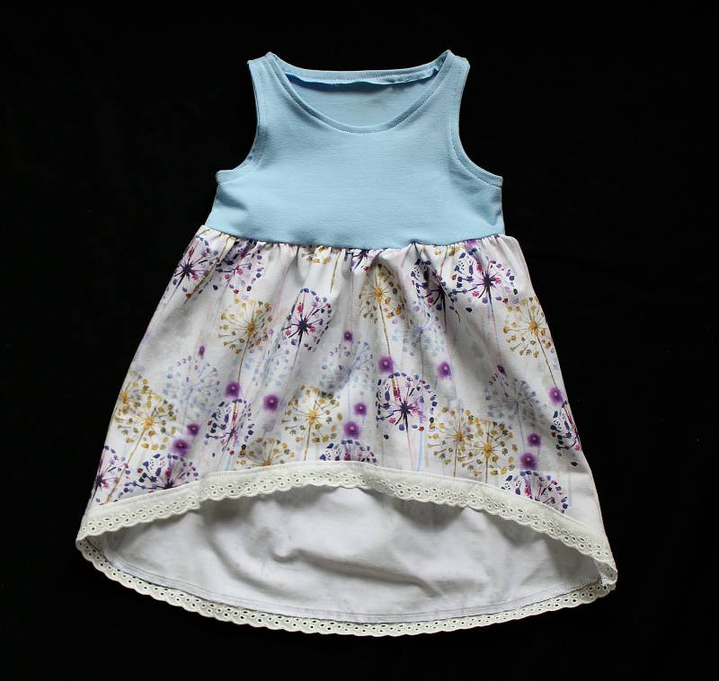 Kleid Mit Spitze Pusteblumen Blumen Sommer Blau Lila Gelb Kurzarm Geschenk Vokuhila Mädchen Baby Kind 74 80 86 92 98 104 110 116 122 128 von ZwergerlFashion