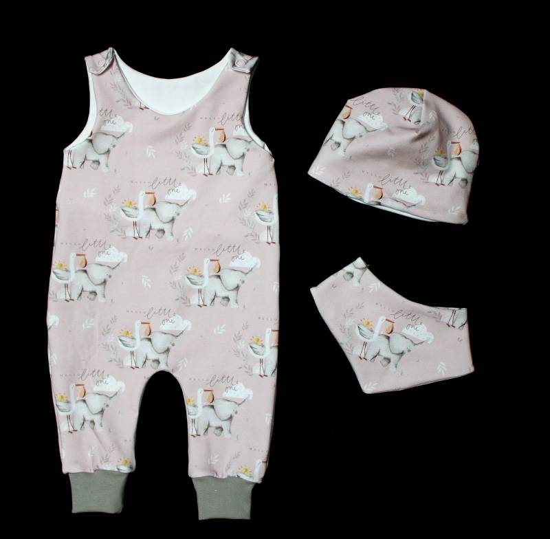 Set Handmade Strampler Mütze Dreieckstuch "Hello Little One" Storch Elefant Bio Baumwolle Babyset Mädchen Geschenk Geburt von ZwergerlFashion