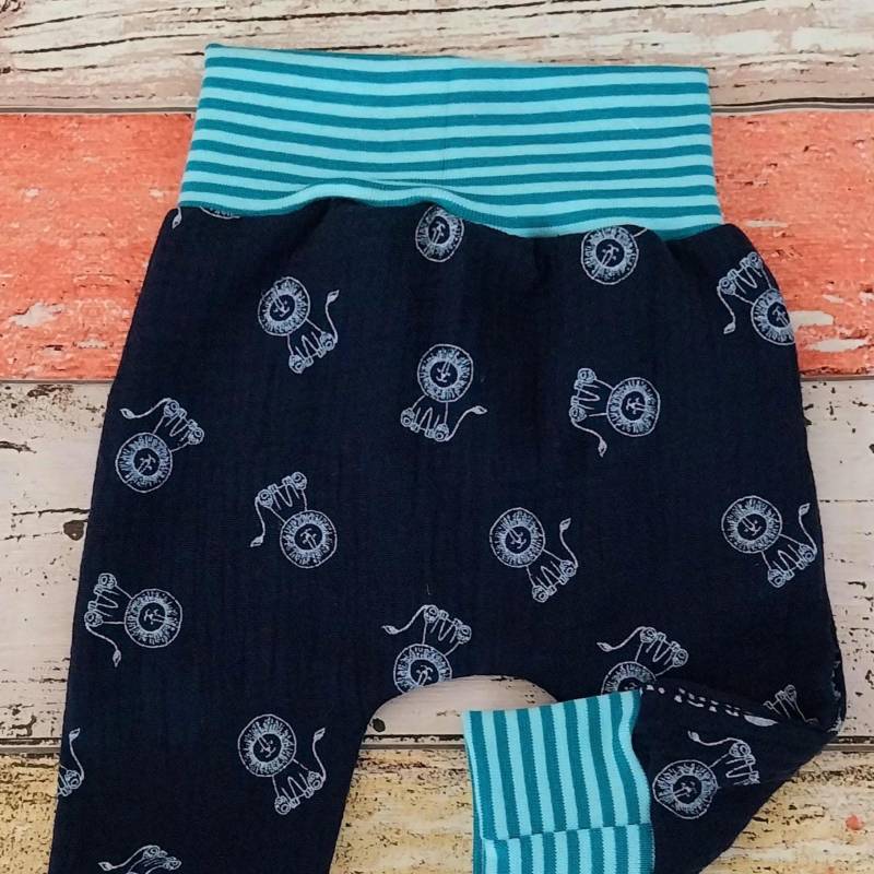 Leichte Pumphose Musselin Löwe 50-98 Oder Als Set Mit Halstuch, Mitwachshose von ZwergnaseDE