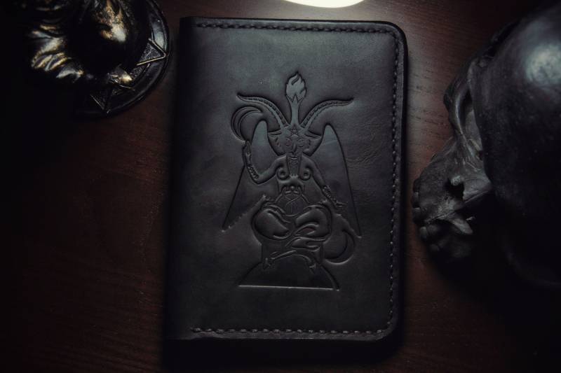 Reisepasshülle "Baphomet" Mit Zusätzlichen Innenfächern." von ZxBx