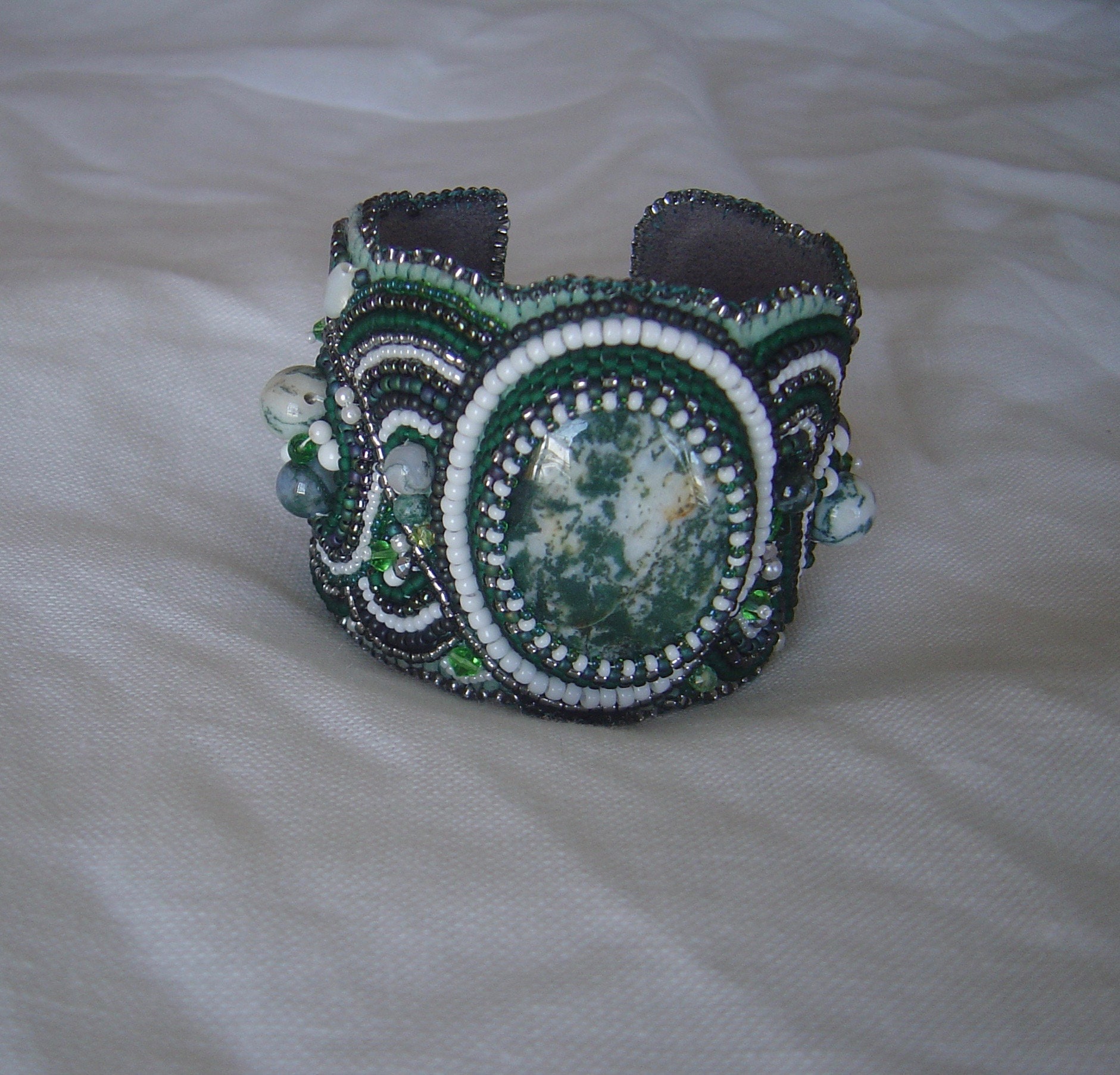 Baum Achat Perle Stickerei Armreif Baum Achat Perle Stickerei Armreif von ZydecoBeads