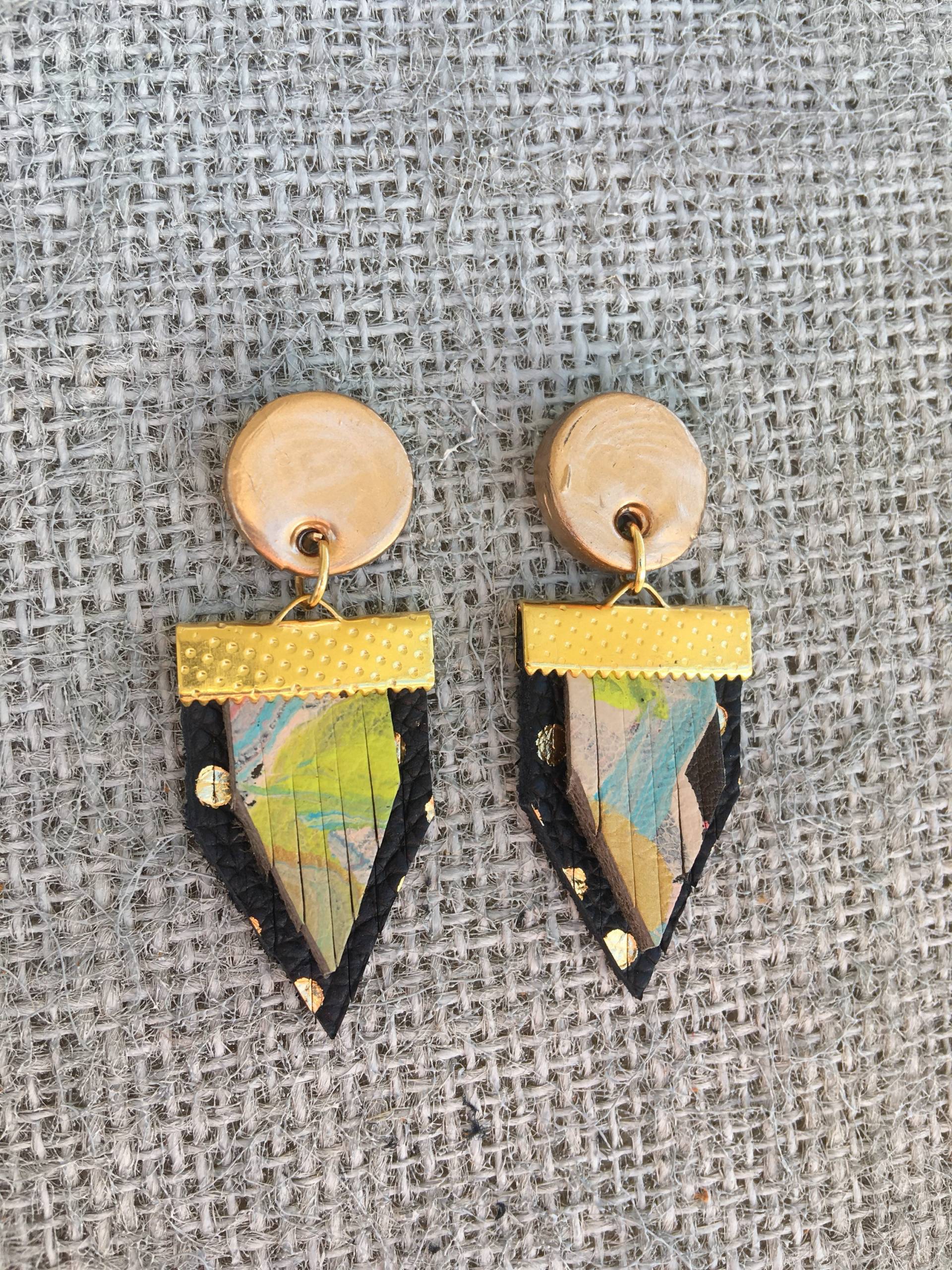 Fransenohrringe, Frauen Geschenk, Handbemalte Ohrringe, Brautjungferngeschenk, Geschenk Für Sie, Lederohrringe, Hand Bemalt Schmuck Fransenohrringe, Frauen Geschenk, Handbemalte Ohrringe, Brautjungferngeschenk, Geschenk Für Sie, Lederohrringe, Hand Bemalt Schmuck von ZydecoandJazz