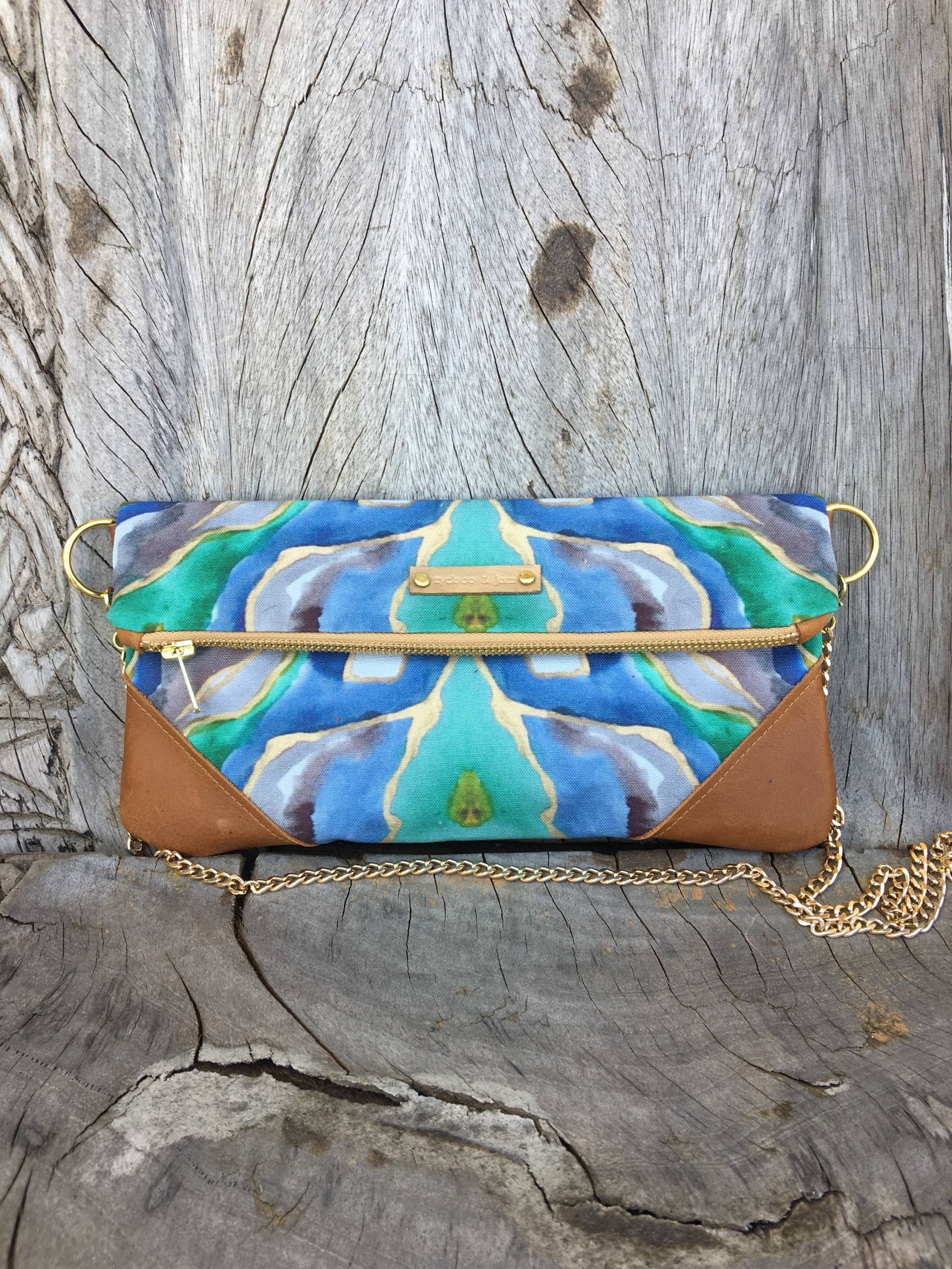 Geschenk Für Sie, Leder Umhängetasche, Leinen Handtasche, Blau Kupplung, Grüne Clutch-Tasche, Foldover-Clutch, Brautjungferngeschenk Geschenk Für Sie, Leder Umhängetasche, Leinen Handtasche, Blau Kupplung, Grüne Clutch-Tasche, Foldover-Clutch, Brautjungferngeschenk von ZydecoandJazz