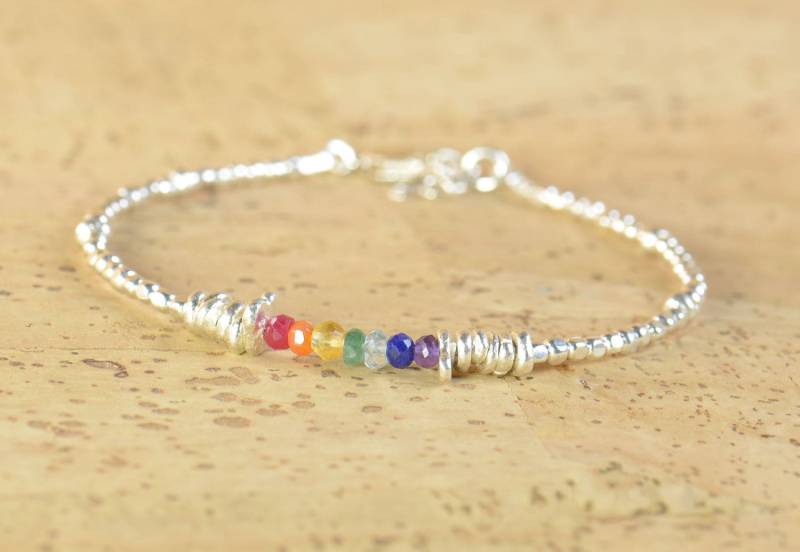 7 Chakras Edelsteine Und Sterling Silber Perlen Armband Regenbogen von Zzaval