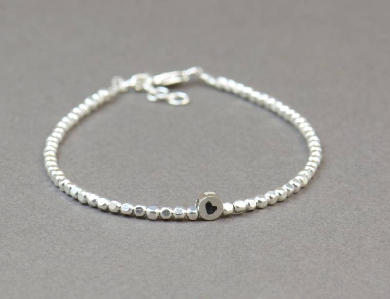 Quadrat Sterling Silber Perlen Und Herz Bettelarmband Quadrat Sterling Silber Perlen Und Herz Bettelarmband von Zzaval