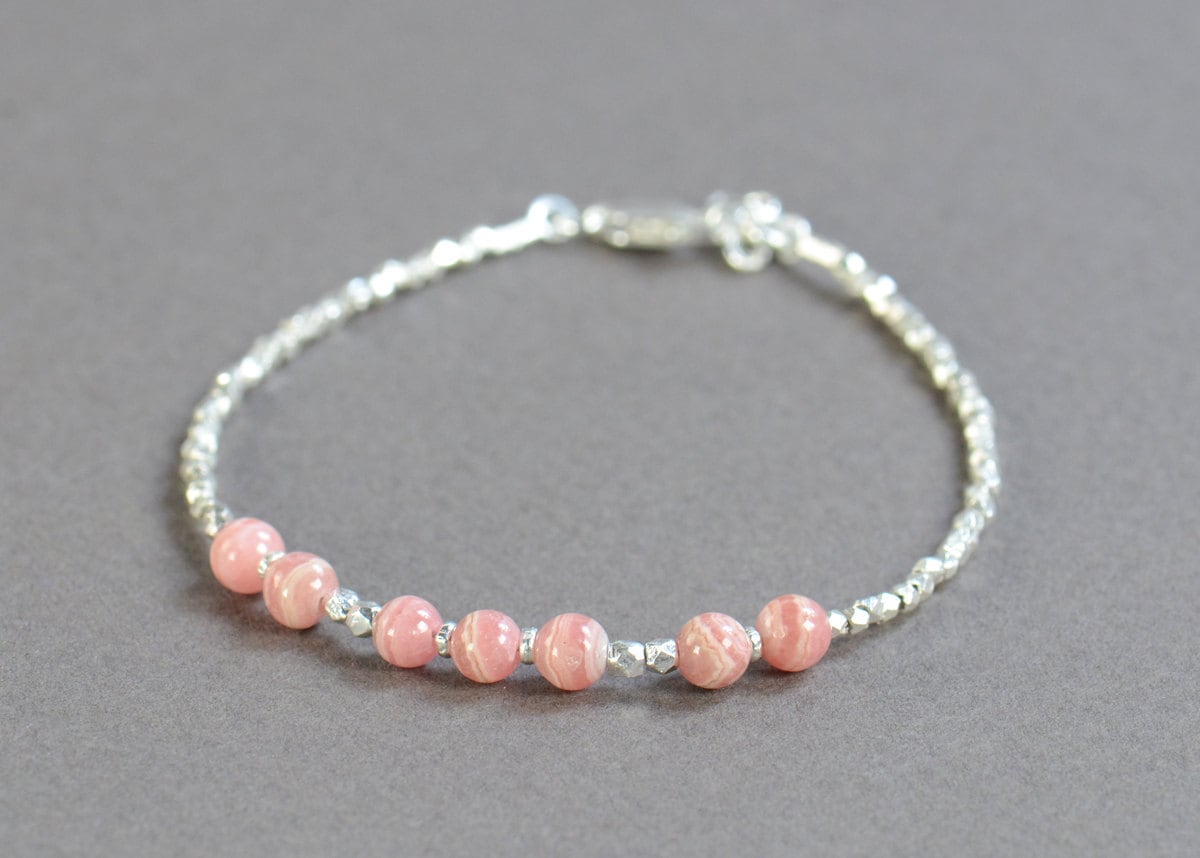 Rhodochrosit Runden Perlen Und Sterling Silber Armband von Zzaval