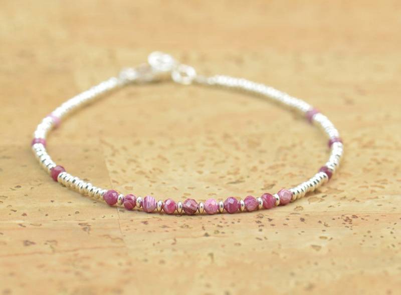 Rubin Und Sterling Silber Perlen Armband von Zzaval