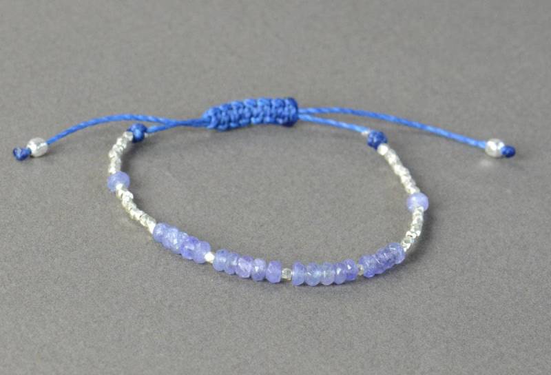 Tansanit Facettierte Perlen Und Sterling Silber Armband Tansanit Facettierte Perlen Und Sterling Silber Armband von Zzaval