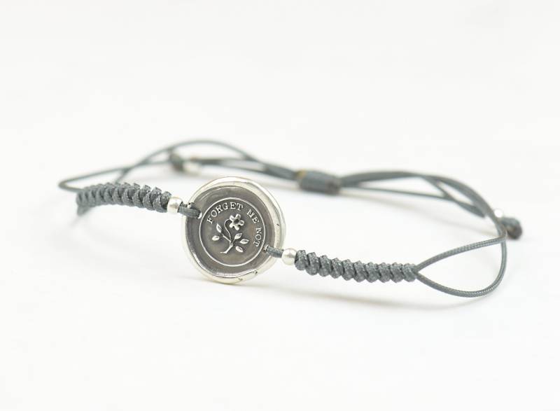 sterling Silber Winzige -Forget Me Not - Handgefertigte Perlenarmband von Zzaval