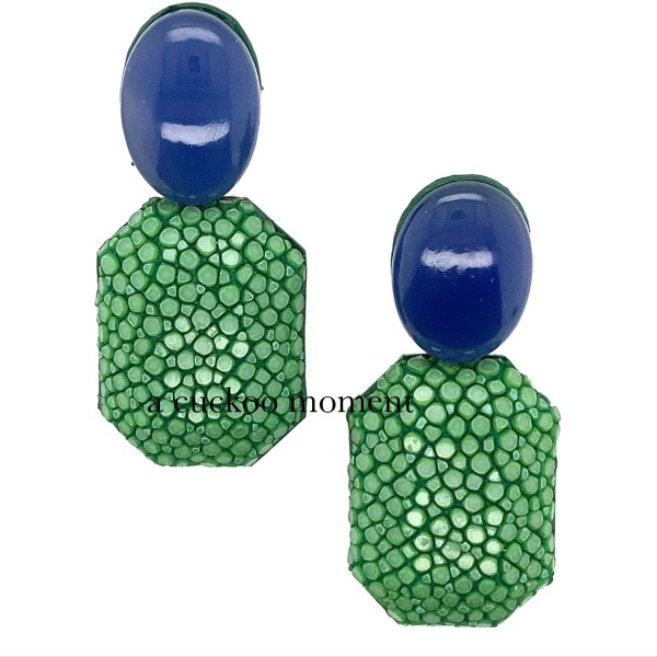 Grace - Ohrringe mit Blue Calzedon Stecker Grace - Ohrringe mit Blue Calzedon Stecker von a cuckoo moment...