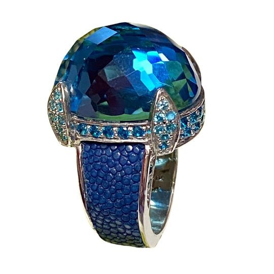 Manhattan - Ring Swiss Topaz facettiert mit Rochenleder von a cuckoo moment...