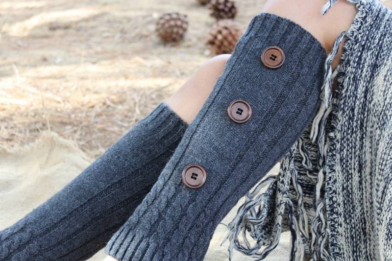 Beinwärmer/Damen Gestrickte Stiefelsocken Mit Knöpfen Süß Und Warm Grau Farbe von aCutee