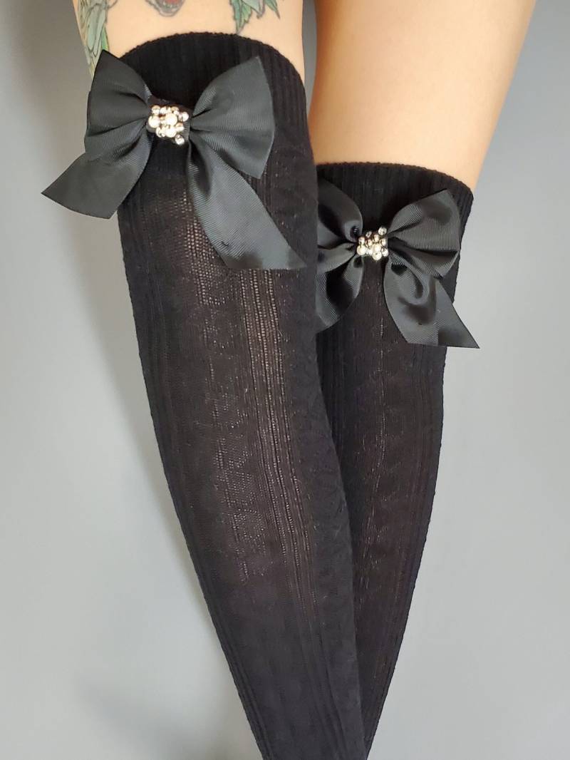 Damensocken Mit Schwarzer Schleife Pin Niedlich Und Warm von aCutee
