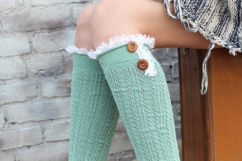 Lange Socken/Damen Gestrickte Stiefelsocken Mit Venedig-Spitze Und Knöpfen Süß Warm von aCutee