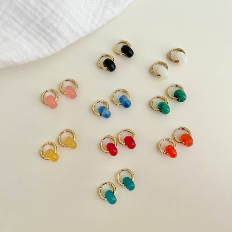 Mini-Goldohrringe Mit Bunten Acrylringen von aDoreaBijoux
