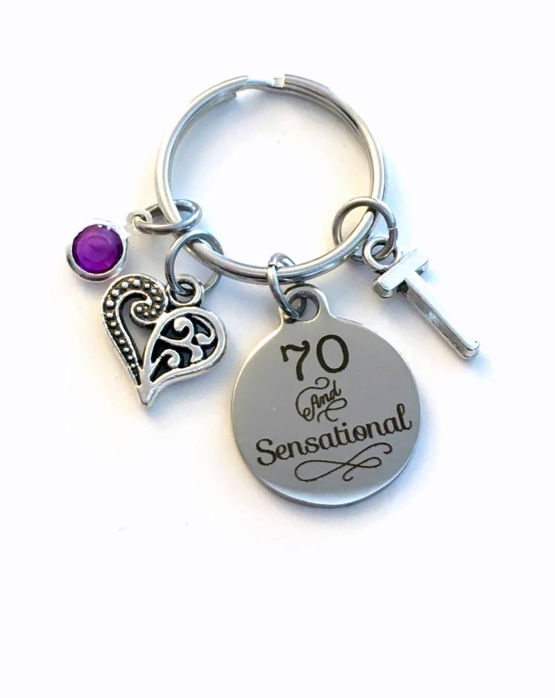70Er Geburtstagsgeschenk Für Mama Schlüsselbund, 70 Und Sensationelle Schlüsselanhänger Siebzig Ihr Birthstone Anfangsgeschenk Schmuck Mutter 70Er Geburtstagsgeschenk Für Mama Schlüsselbund, 70 Und Sensationelle Schlüsselanhänger Siebzig Ihr Birthstone Anfangsgeschenk Schmuck Mutter von aJoyfulSurprise