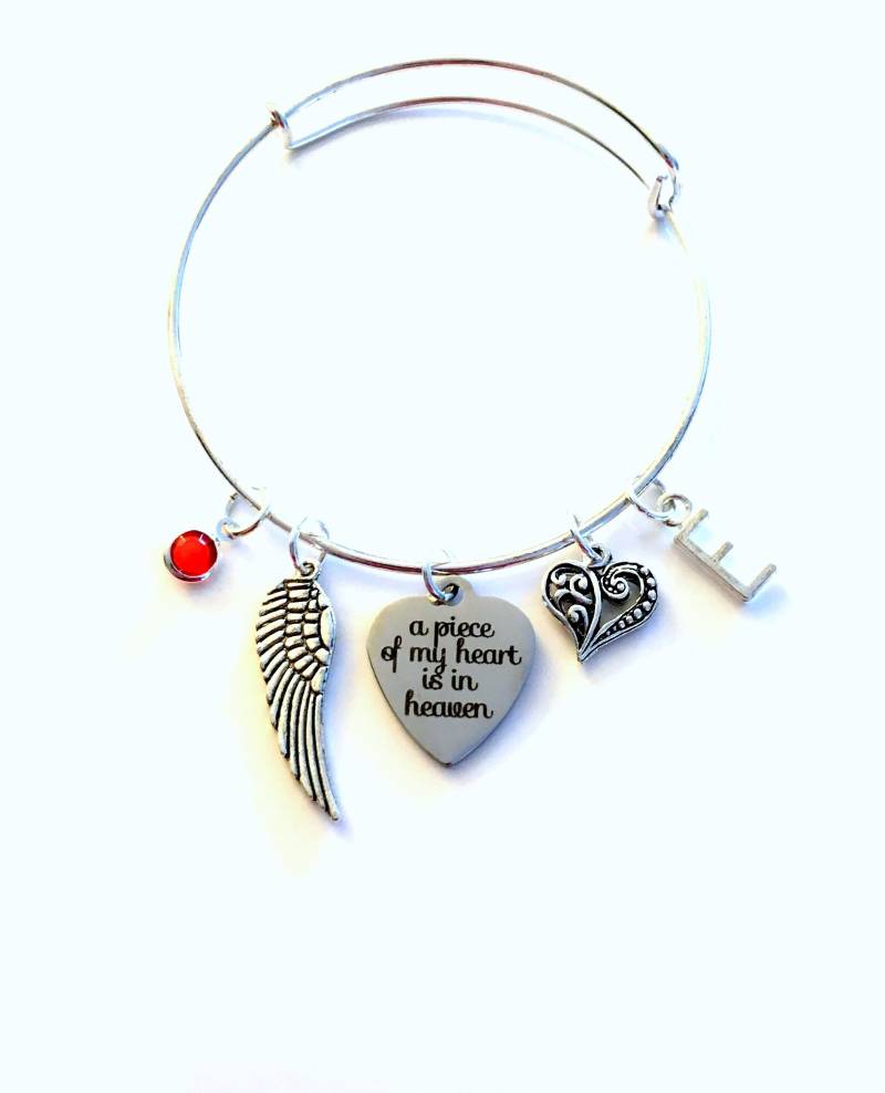 Ein Stück Von Meinem Herzen Ist Im Himmel Armband, Trauer Schmuck, Verlust Mama, Papa, Bruder, Schwester, Sohn, Charm Armreif, Schutzengel Flügel von aJoyfulSurprise