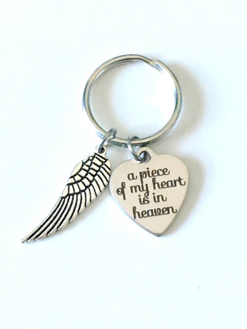 Feier Des Lebens Geschenk, Verlust Eines Geliebten Schlüsselbund, Erinnerungs-Schlüsselanhänger Mit Flügel, Ein Stück Meines Herzens Ist in von aJoyfulSurprise