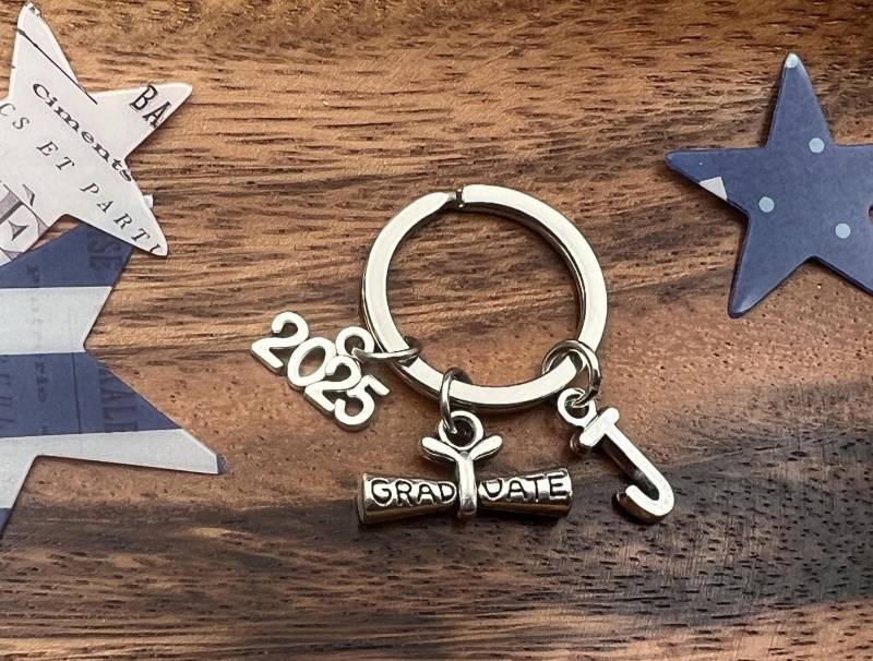 Klasse Von 2025 Abschlussgeschenk/Graduierte Schriftrolle Schlüsselbund Geschenk Für Abiturient Schlüsselanhänger College - Oder von aJoyfulSurprise