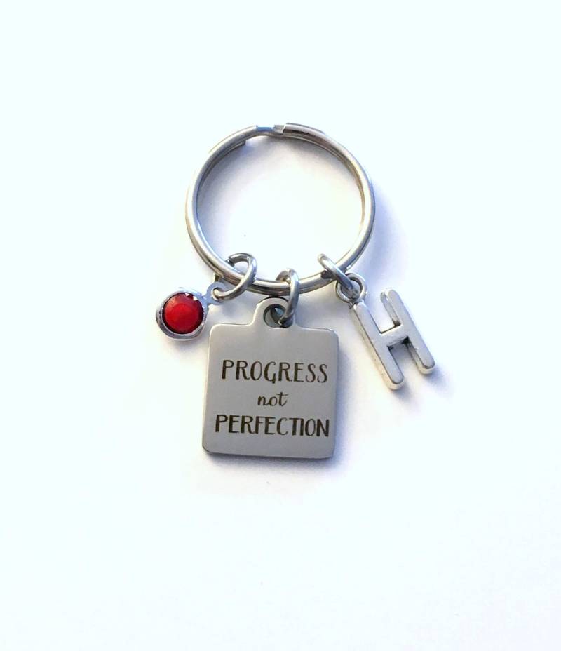Nüchternheit Geschenk, Fortschritt Nicht Perfektion Schlüsselanhänger, Geschenk Für Al Anon Aa Na Schlüsselanhänger von aJoyfulSurprise