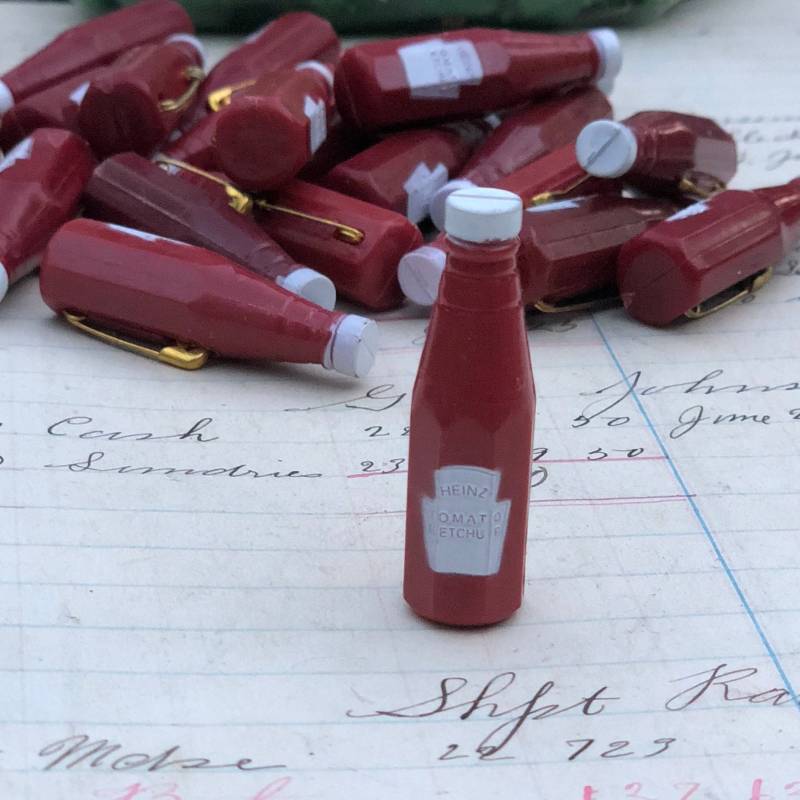 Vintage Heinz Ketchup Anstecknadel - Werbepin Rote Kunststoff Tomaten von aVintageParcel