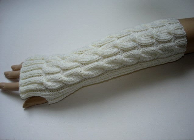 Armstulpen - Wollweiß Zopfmuster von aXsili