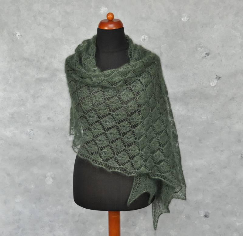 Handgestrickte Grüne Spitze - Schal Hochzeits-Tuch Aus Seidenmischung von aboutCRAFTS