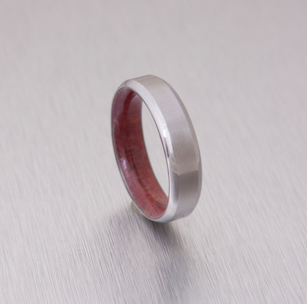 Mann Trauring Rot Zedernring Titanband Herren Ehering Holzring von aboutjewelry