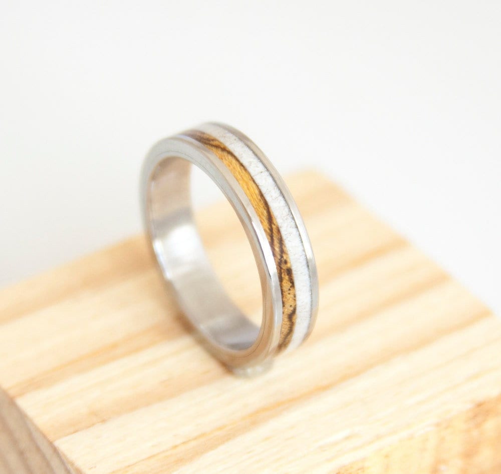 Titan Geweihring Bocote Holz Inlay Ehering von aboutjewelry