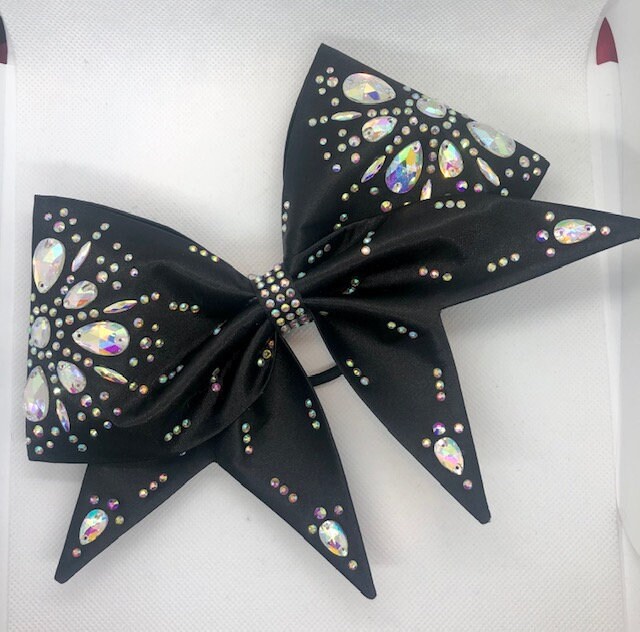 Satin Genähte Cheer Schleife Mit Ab Kristallen Und Schmucksteinen in Ihrer Farbwahl von aboutthebow